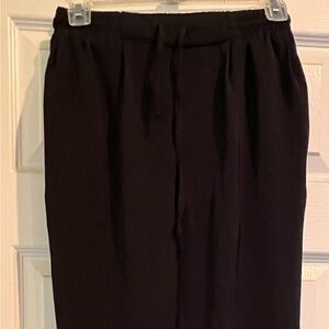 Woman’s Lulu’s pant